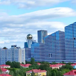  Апартаменты 124 центр,на 1-8 человек,2 спальни гостиная кухня 3 кровати раскладной диван 2 кондиционера Казахстан
